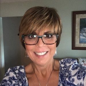 Meet your Posher, Leslie